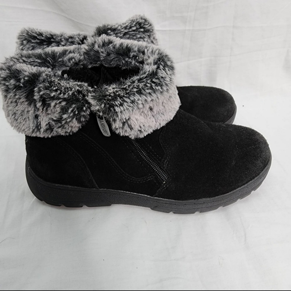 Khombu Jessica  Black Faux Fur Shearling Lining Ankle Boots for Winter Weather